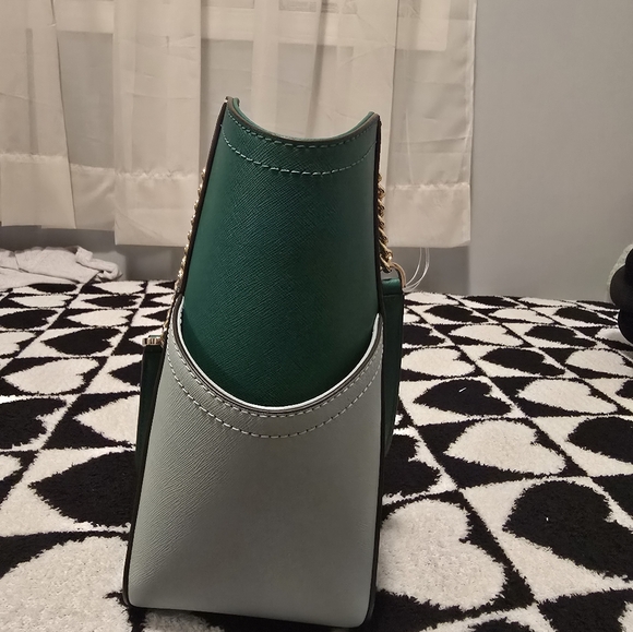 BRAND NEW Michael Kors Tote - Picture 4 of 8